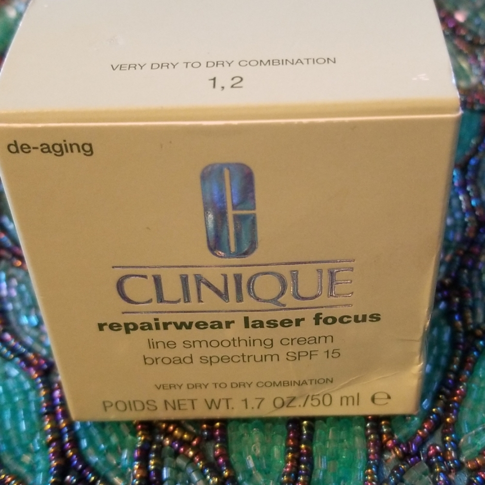 Clinique Repairwear laser focus cream